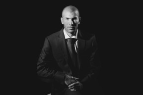 开云下载-塔图姆生涯之夜狂飙60分！上海男篮防守制胜，完胜魔术背后的篮球哲学