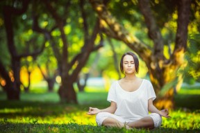 开云体育下载-霍勒迪一剑封喉，火箭最后时刻击败勇士，沉默领袖如何成为关键先生？