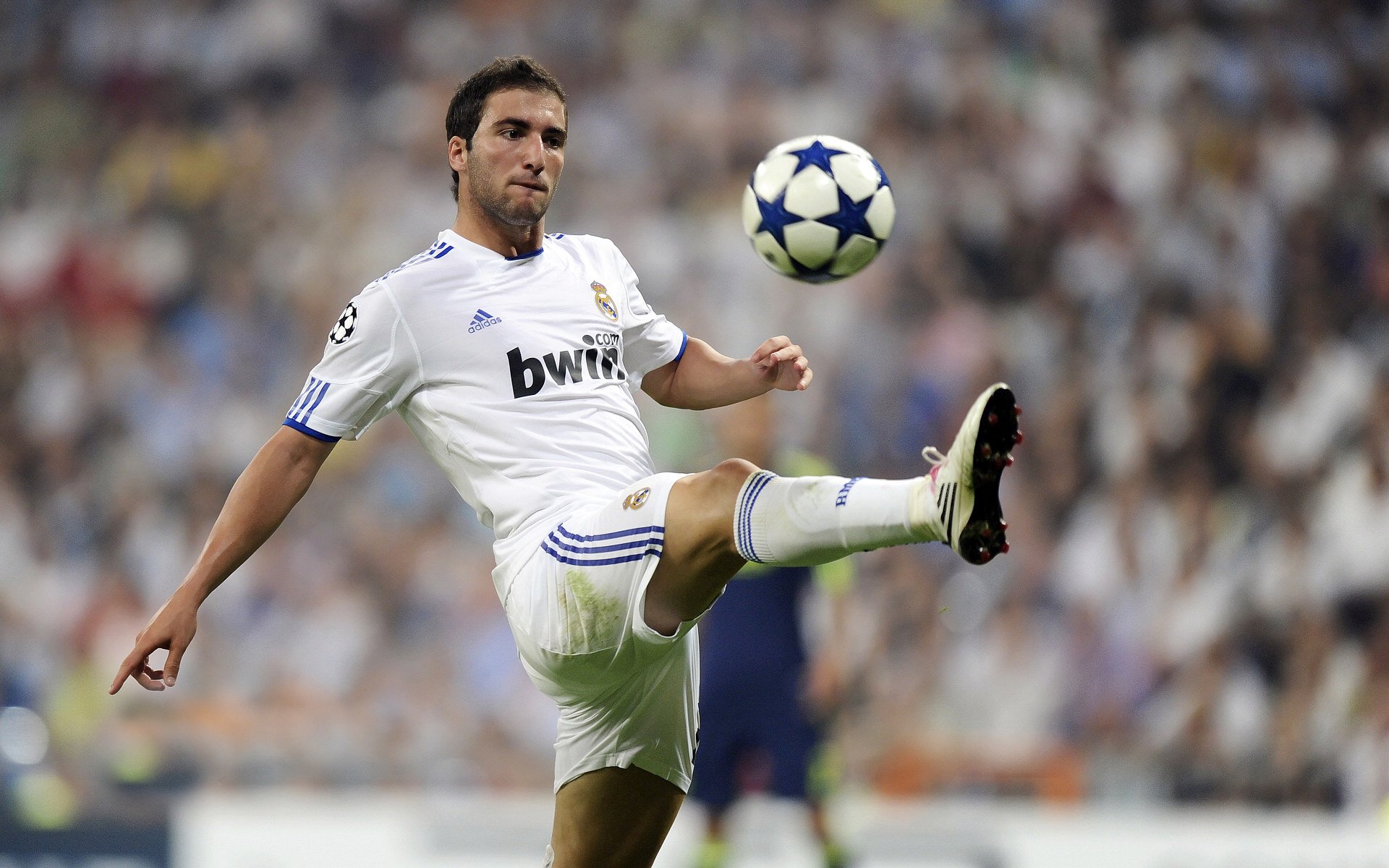 年度焦点之战之夜，本泽马节奏完全掌控