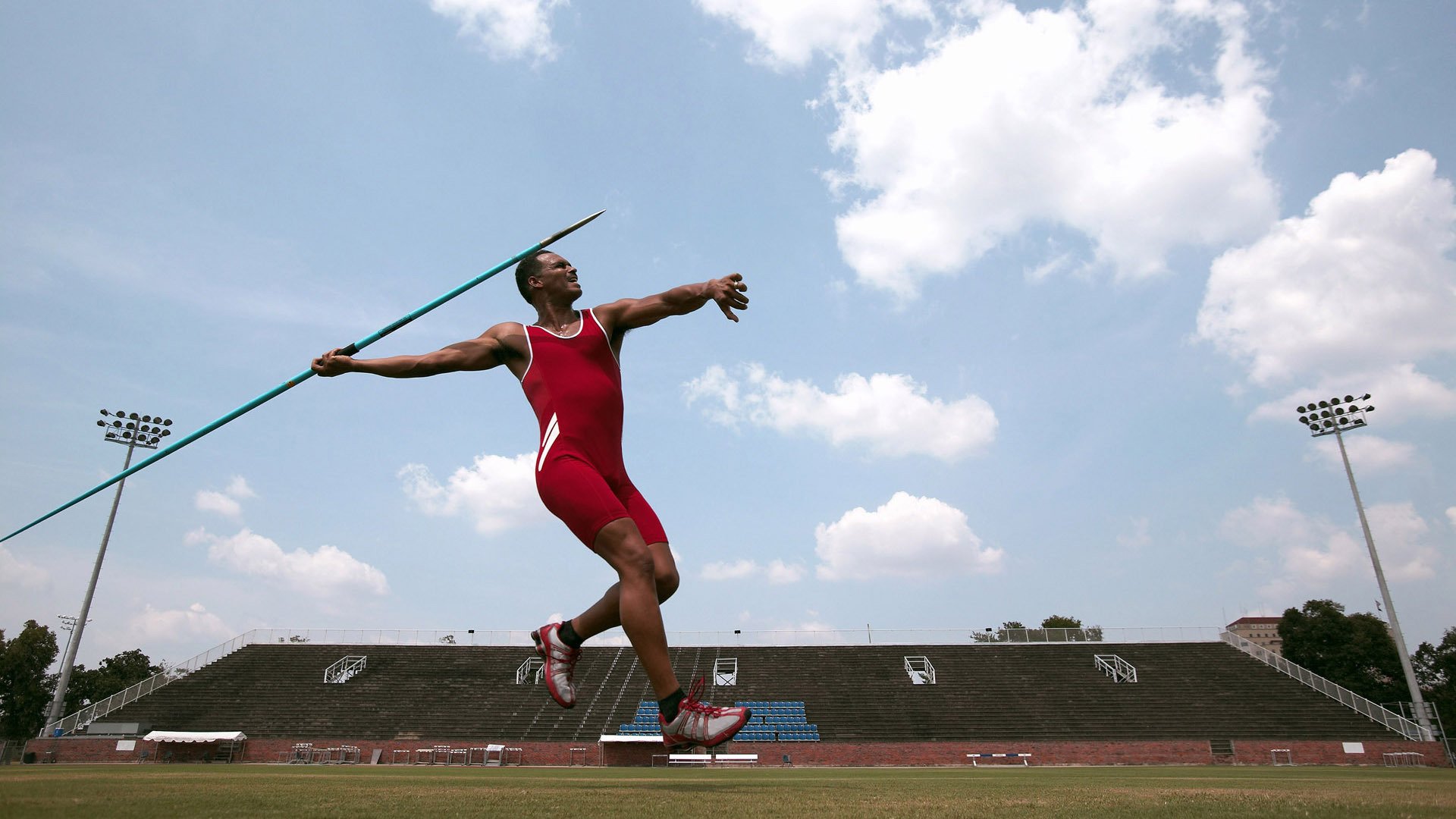从安第斯山巅到欧洲之巅，当秘鲁足球的暗流涌动欧冠半决赛的战术革命