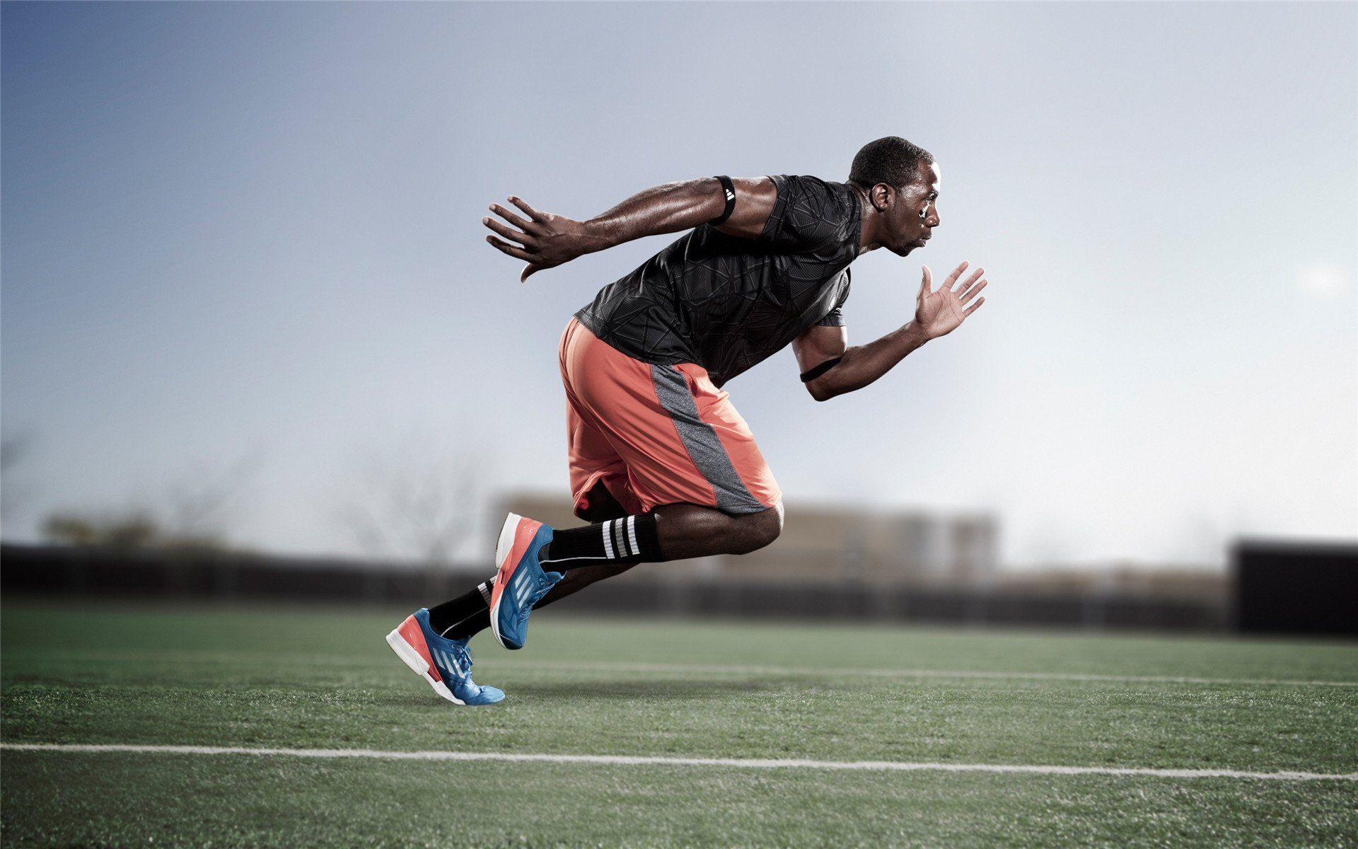 毕尔巴鄂的钢铁意志与F1赛道的精密狂飙，当足球与赛车共享胜利哲学